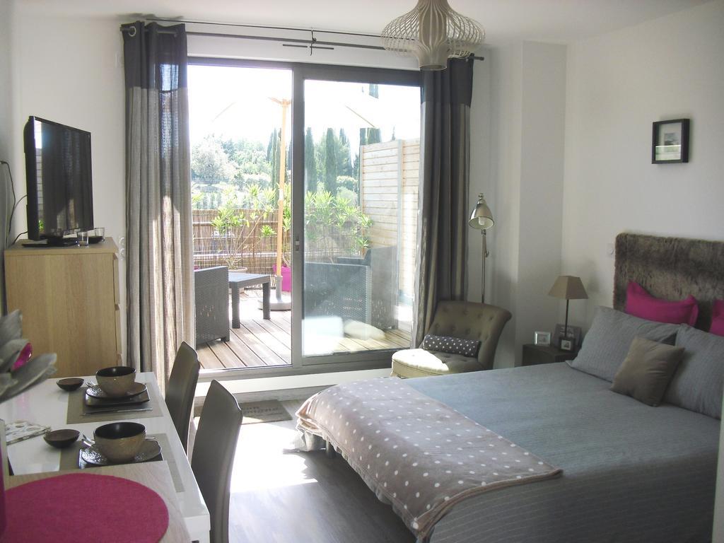 Studio A Deux Pas D'Aix Aix-en-Provence Kamer foto