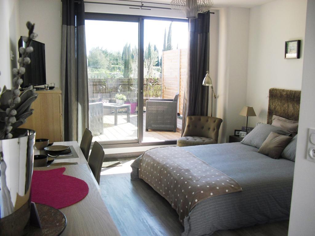 Studio A Deux Pas D'Aix Aix-en-Provence Kamer foto